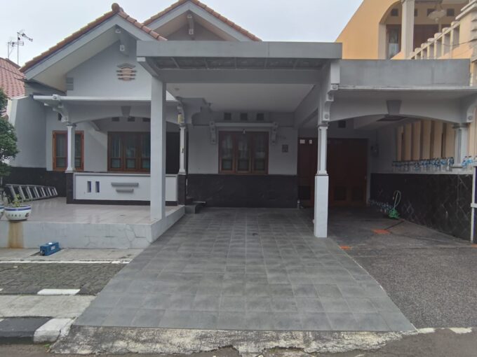 Rumah 2 Lantai Sudah Renov di Pesona Khayangan Margonda Depok